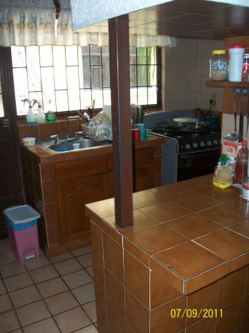 Imágenes de se vende propiedad con dos casas, col. francisco ... Casas sala comedor y cocina
