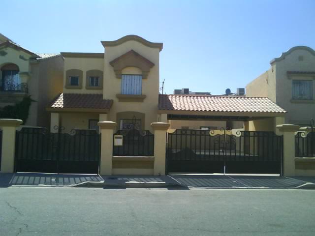 Casa Grande Con Terreno Excedente A La Venta En Mexicali Baja California Norte Inmuebles24