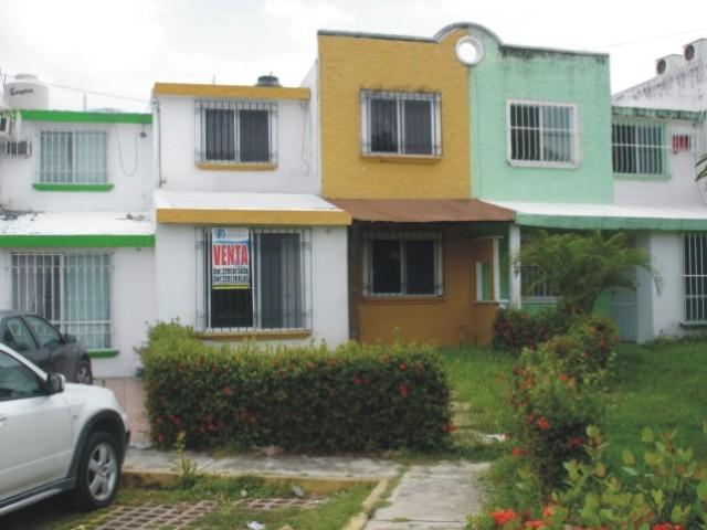 Avenida Principal CASAS DIAZ 4 RECAMARAS, 2 y 1/2... en Veracruz
