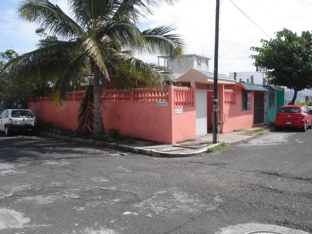 EN CASAS TAMSA CASA A 3 CALLES DE AVENIDA URANO en Boca Del Rio